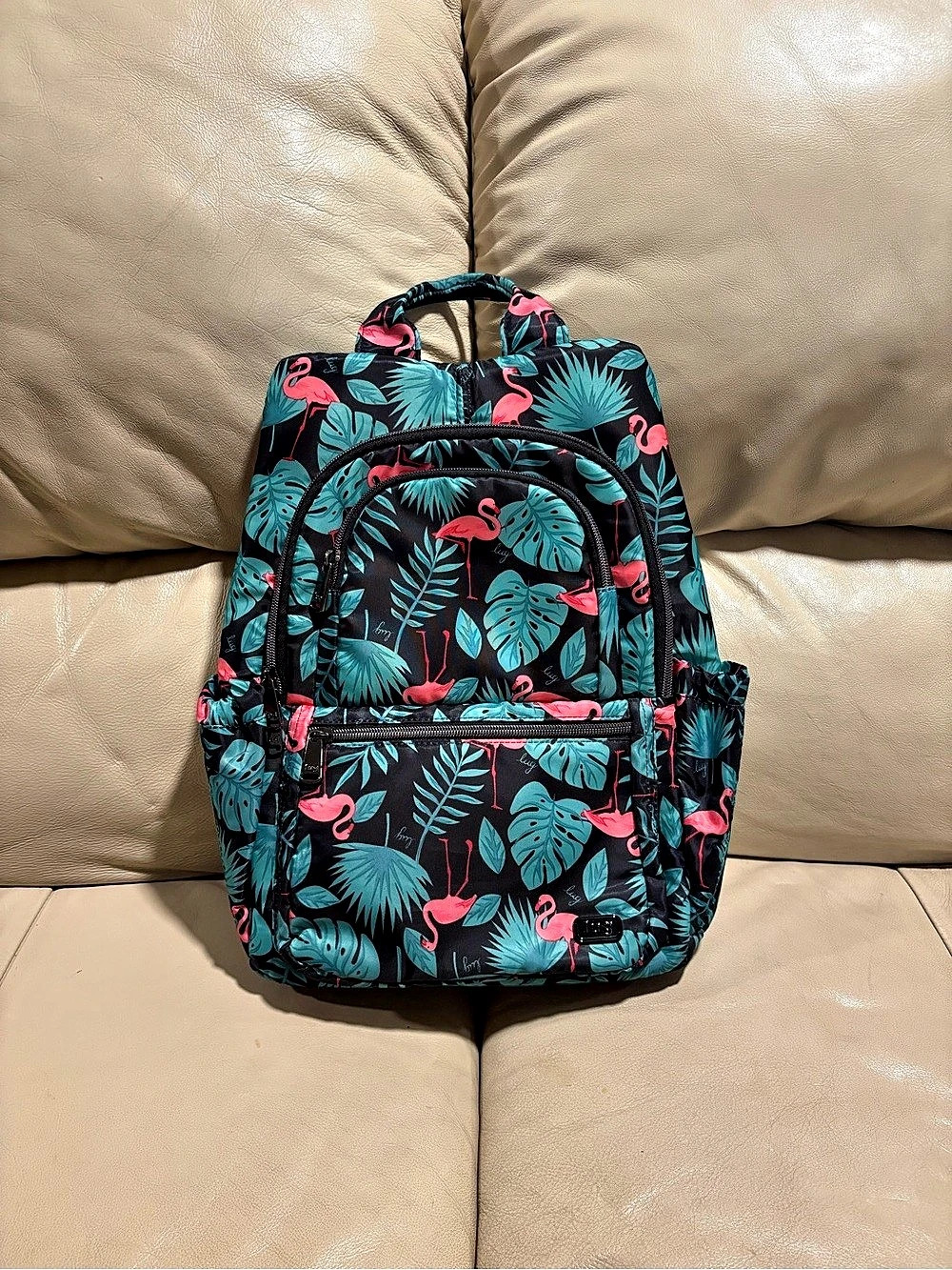 Lug Hatchback - Flamingo Black